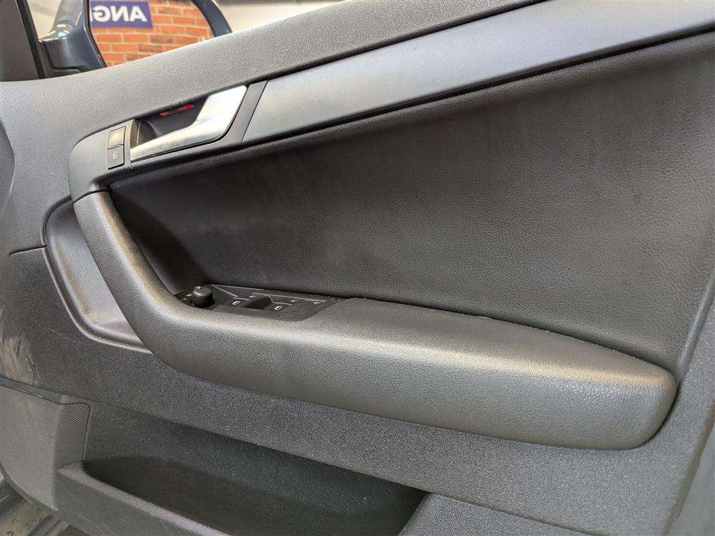 <p>2010 AUDI A3 SE TDI QUATTRO</p>