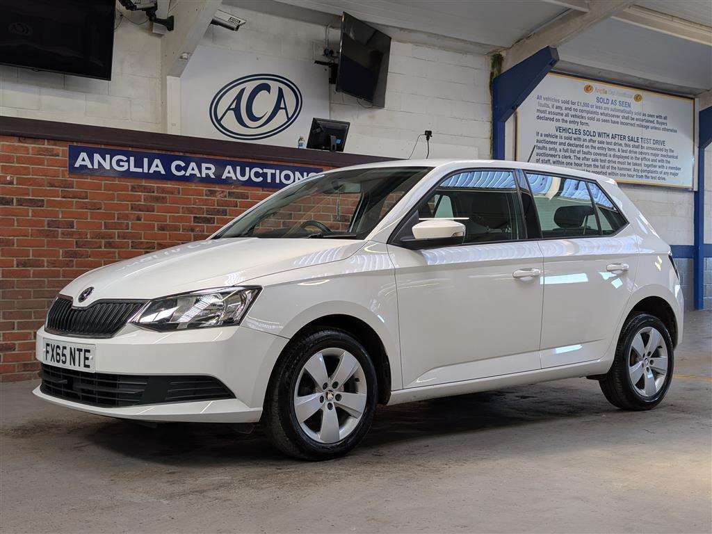 <p>2015 SKODA FABIA SE MPI</p>