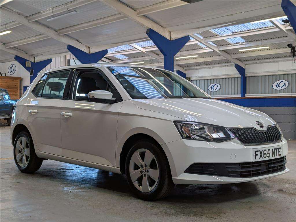 <p>2015 SKODA FABIA SE MPI</p>