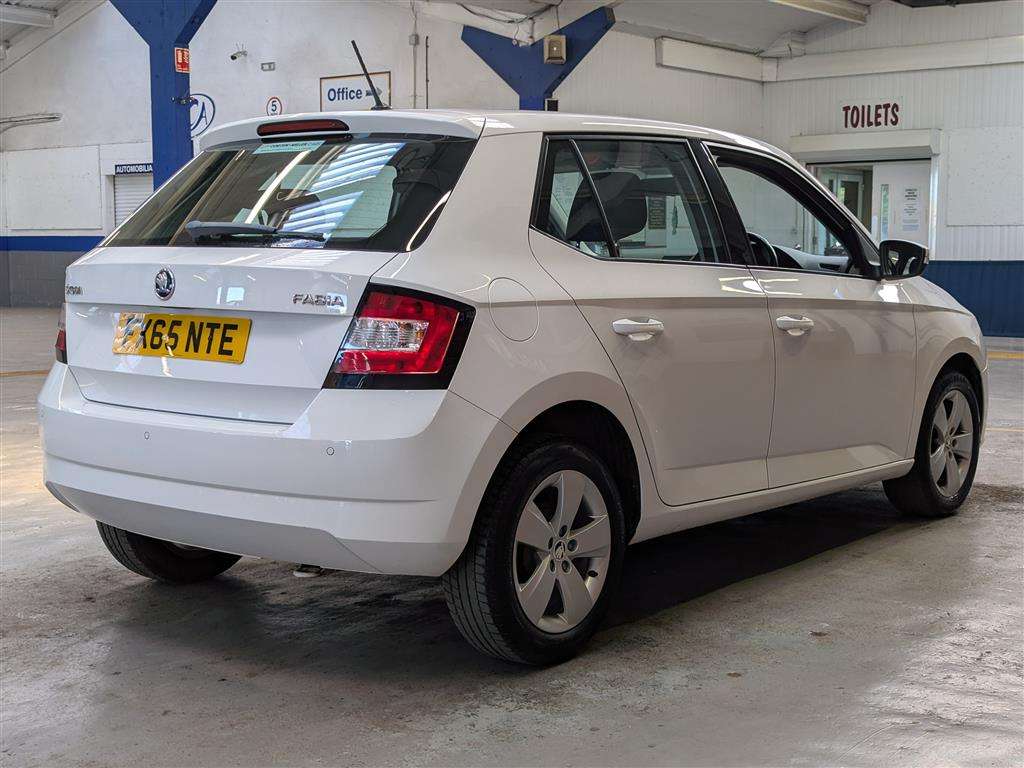 <p>2015 SKODA FABIA SE MPI</p>