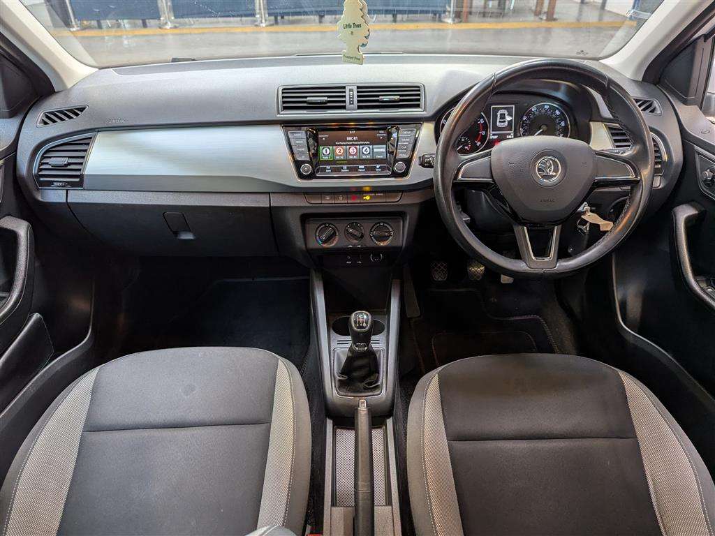 <p>2015 SKODA FABIA SE MPI</p>