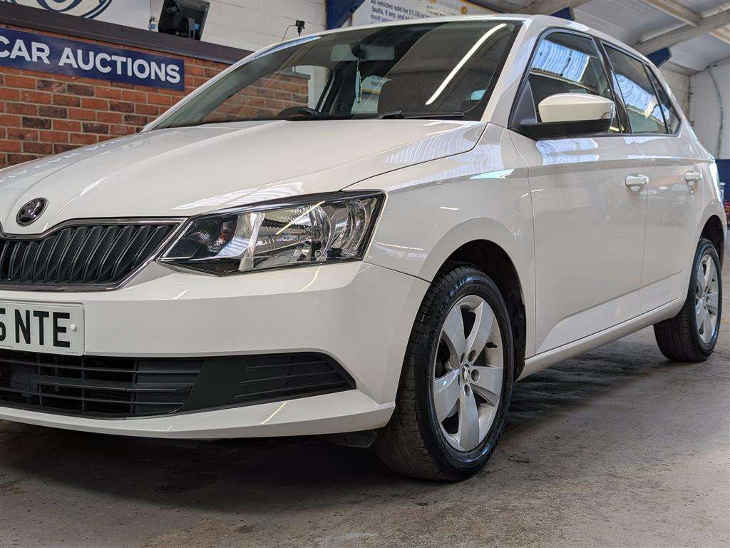 <p>2015 SKODA FABIA SE MPI</p>