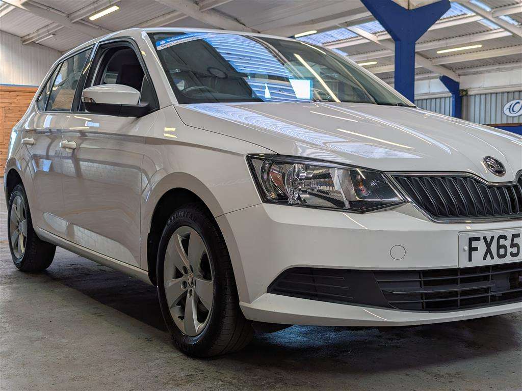 <p>2015 SKODA FABIA SE MPI</p>