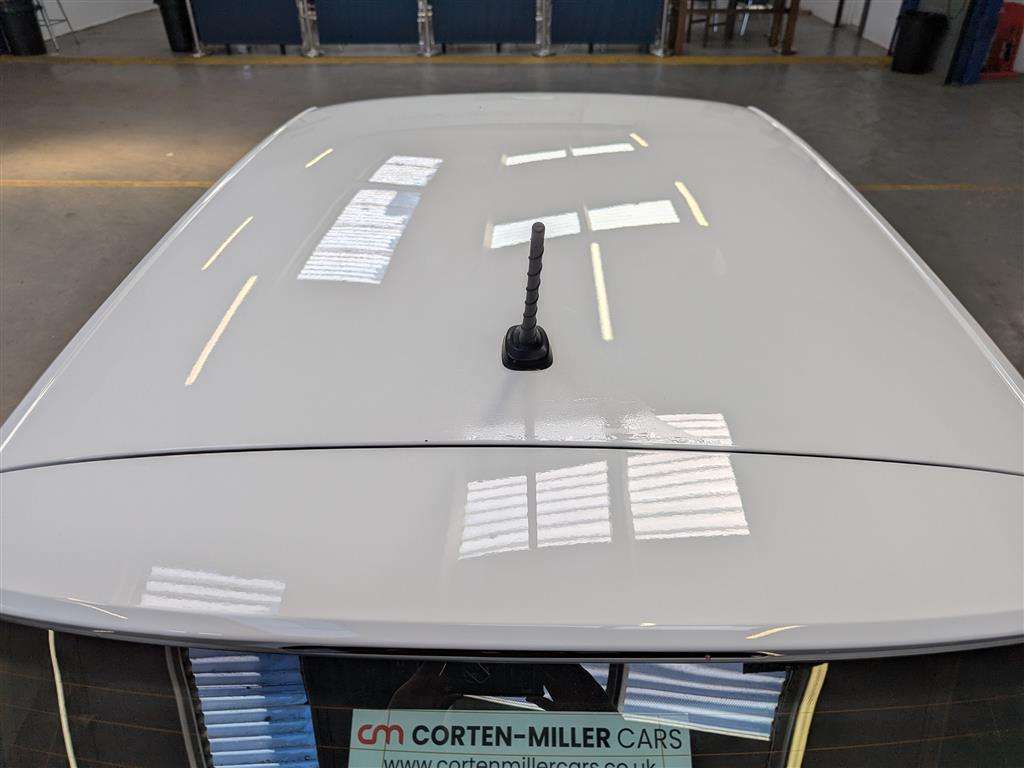 <p>2015 SKODA FABIA SE MPI</p>