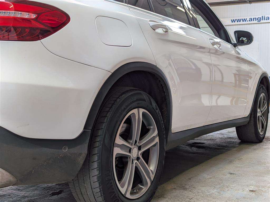 <p>2016 MERCEDES-BENZ GLC 220 D 4MATIC SPORT AU</p>