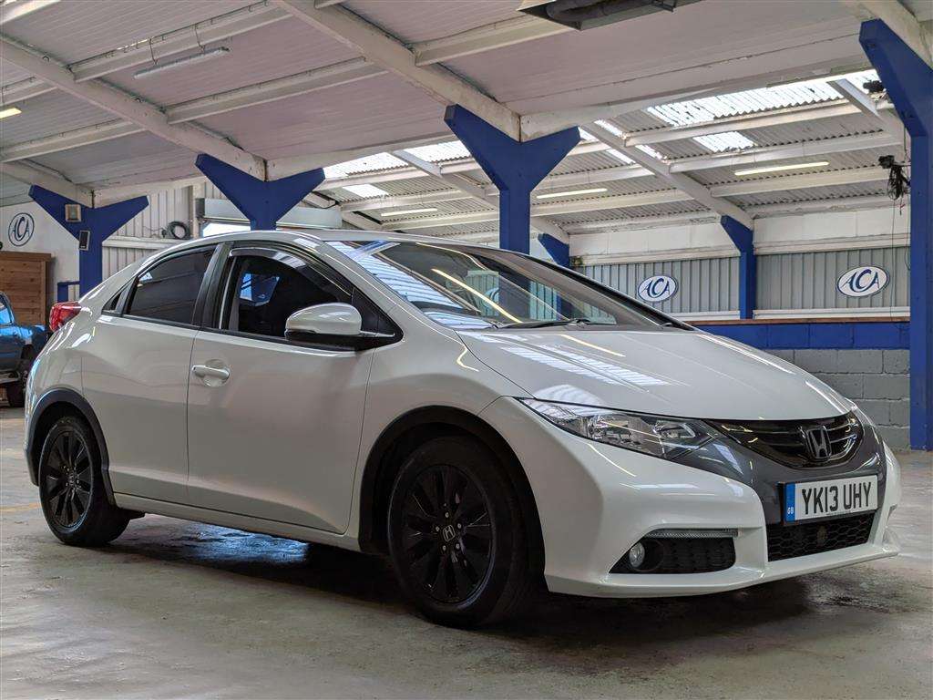 <p>2013 HONDA CIVIC I-DTEC ES</p>