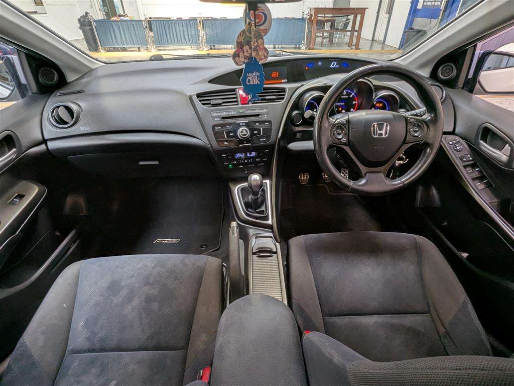 <p>2013 HONDA CIVIC I-DTEC ES</p>