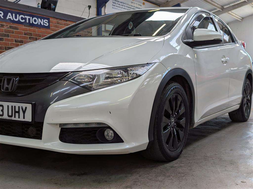 <p>2013 HONDA CIVIC I-DTEC ES</p>