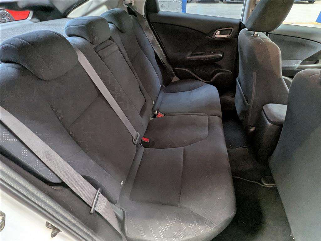 <p>2013 HONDA CIVIC I-DTEC ES</p>