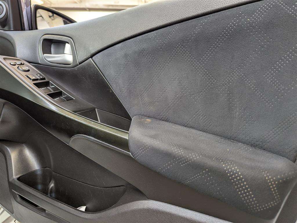 <p>2013 HONDA CIVIC I-DTEC ES</p>