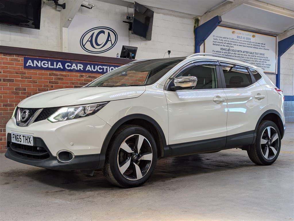 <p>2015 NISSAN QASHQAI N-TEC + DCI</p>
