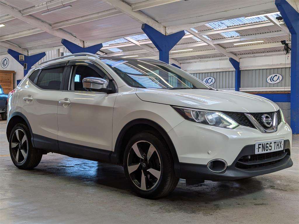 <p>2015 NISSAN QASHQAI N-TEC + DCI</p>