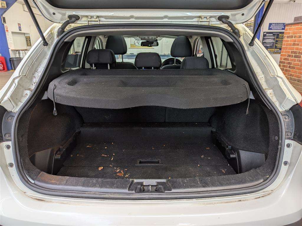 <p>2015 NISSAN QASHQAI N-TEC + DCI</p>