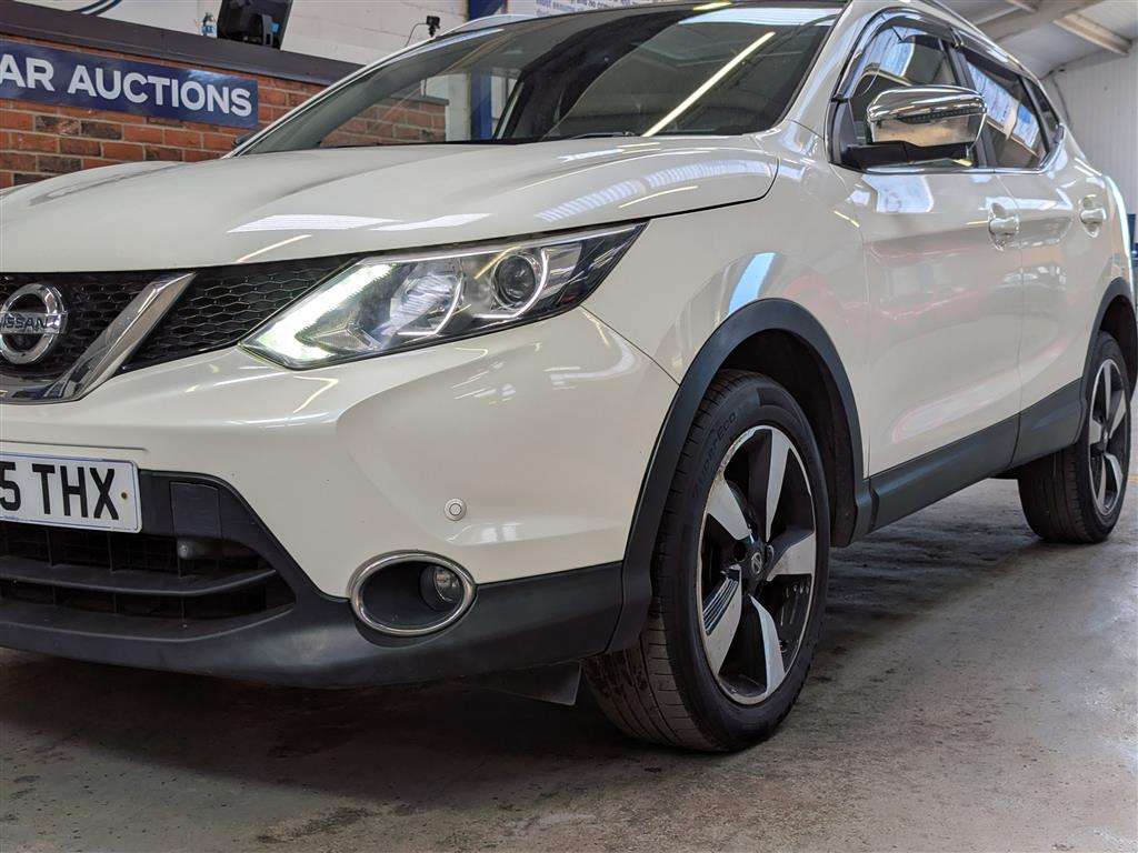 <p>2015 NISSAN QASHQAI N-TEC + DCI</p>