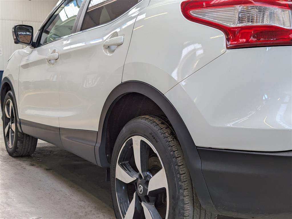 <p>2015 NISSAN QASHQAI N-TEC + DCI</p>