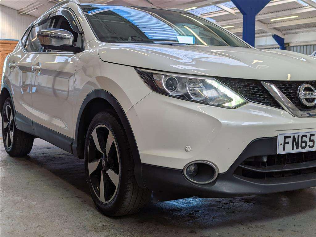 <p>2015 NISSAN QASHQAI N-TEC + DCI</p>