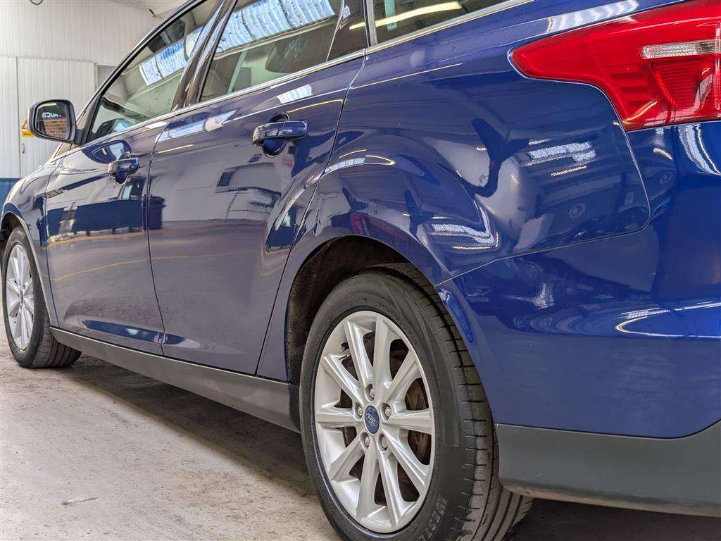 <p>2014 FORD FOCUS TITANIUM AUTO</p>