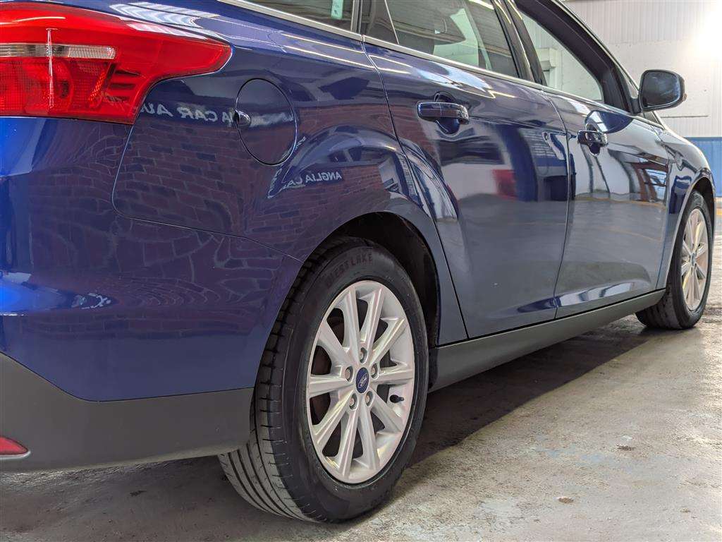 <p>2014 FORD FOCUS TITANIUM AUTO</p>