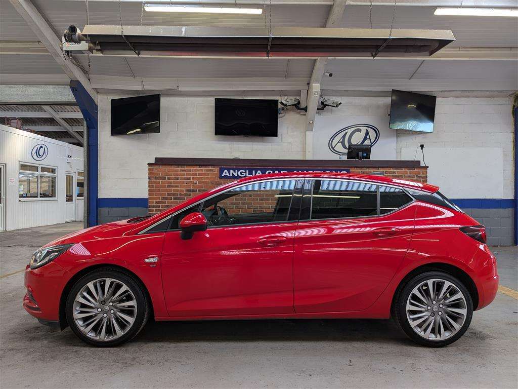 <p>2015 VAUXHALL ASTRA SRI NAV CDTI S/S</p>