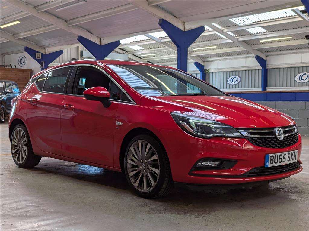 <p>2015 VAUXHALL ASTRA SRI NAV CDTI S/S</p>