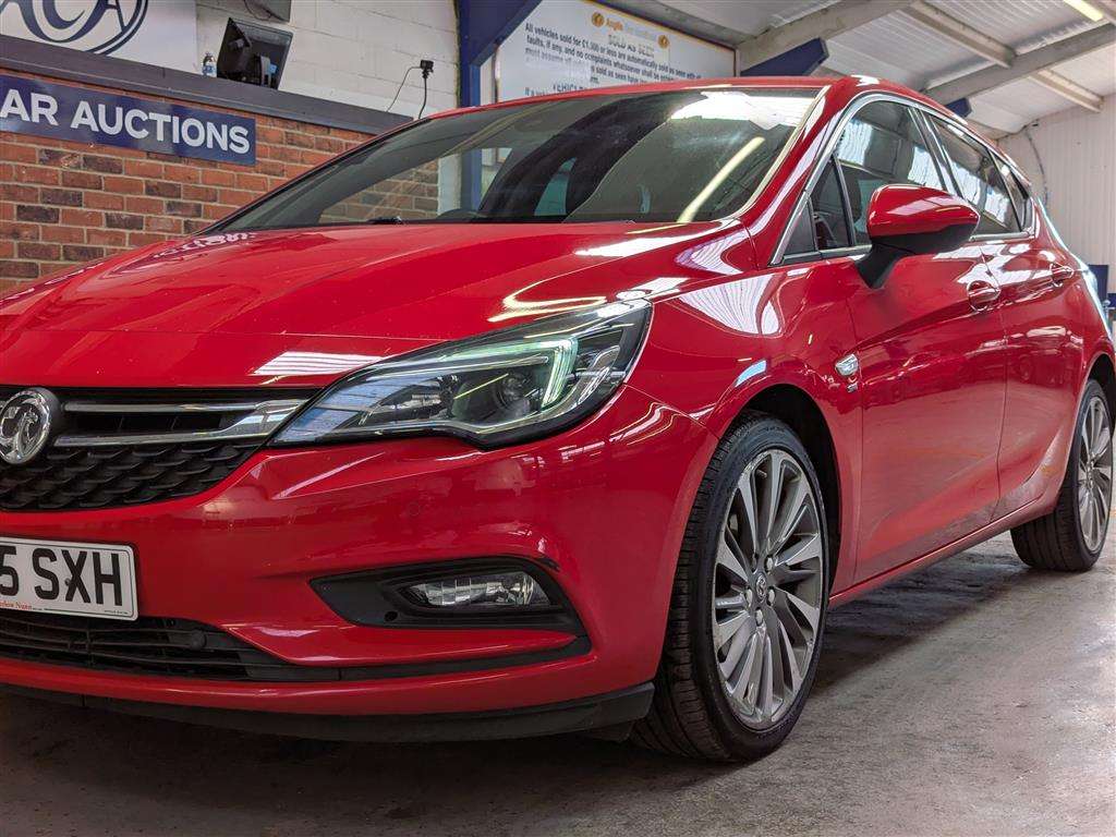 <p>2015 VAUXHALL ASTRA SRI NAV CDTI S/S</p>