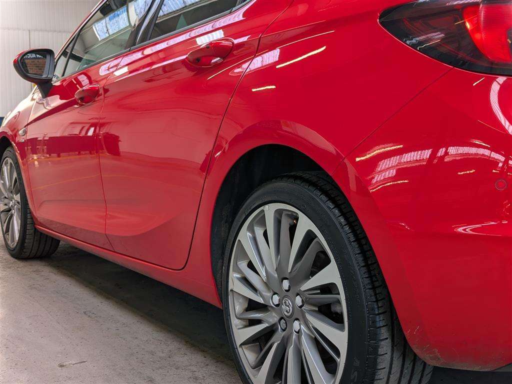 <p>2015 VAUXHALL ASTRA SRI NAV CDTI S/S</p>