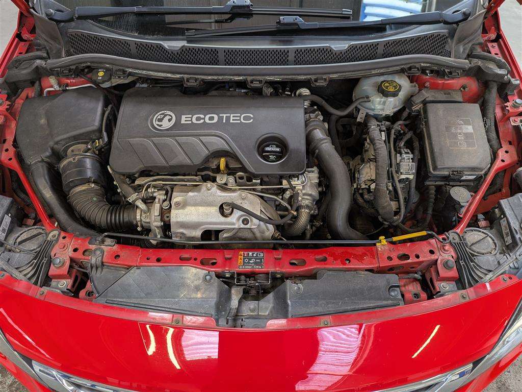 <p>2015 VAUXHALL ASTRA SRI NAV CDTI S/S</p>