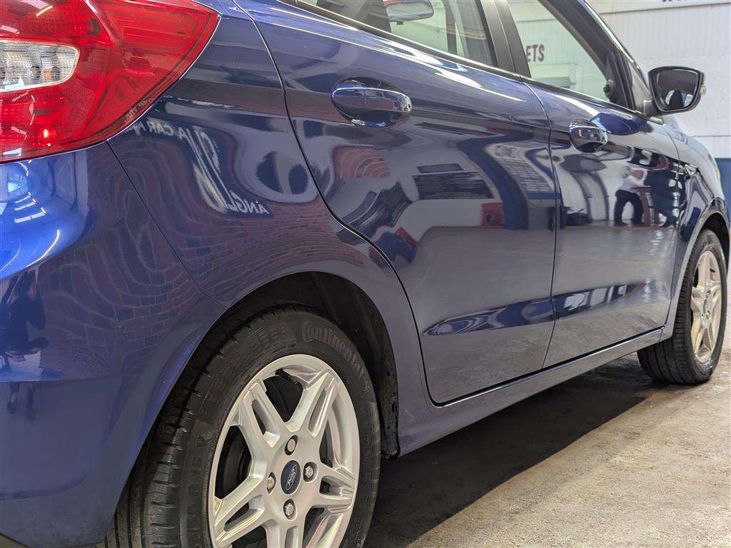 <p>2017 FORD KA+ ZETEC 1 x REG'D KEEPR FROM NEW</p>