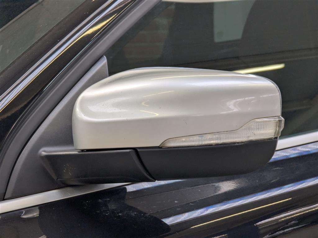 <p>2015 VOLVO XC60 R-DESIGN NAV D4 AUTO</p>