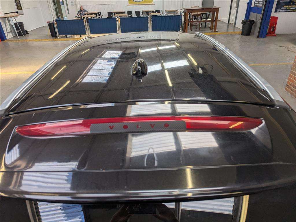 <p>2015 VOLVO XC60 R-DESIGN NAV D4 AUTO</p>