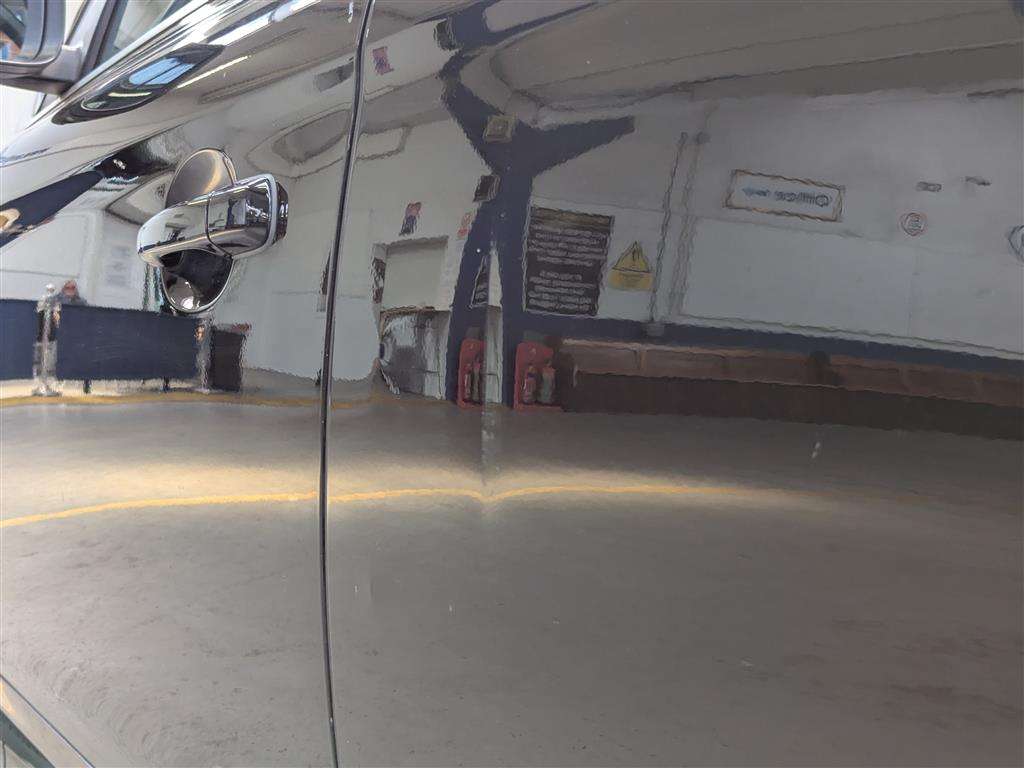 <p>2015 VOLVO XC60 R-DESIGN NAV D4 AUTO</p>