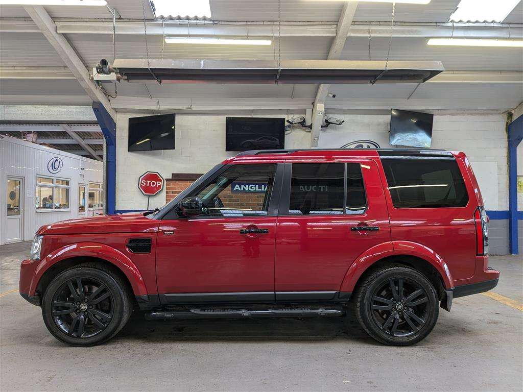 <p>2015 LAND ROVER DISCOVERY HSE SDV6 AUTO</p>
