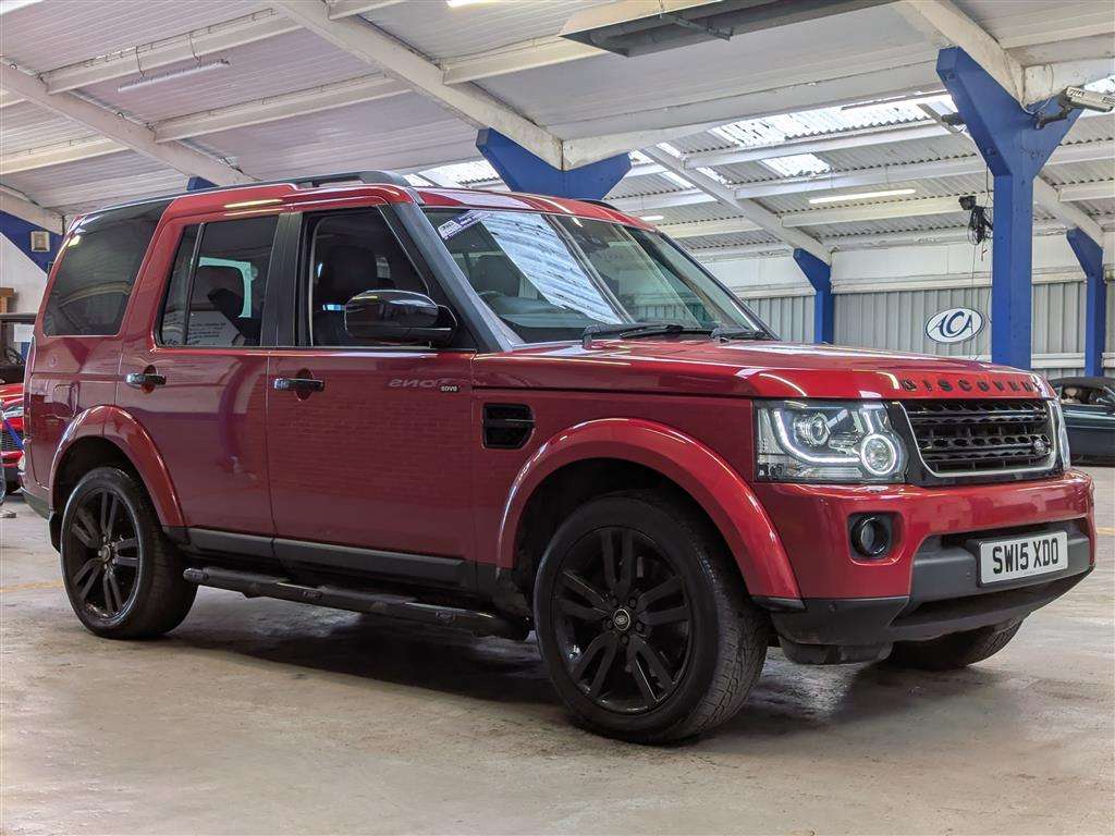 <p>2015 LAND ROVER DISCOVERY HSE SDV6 AUTO</p>
