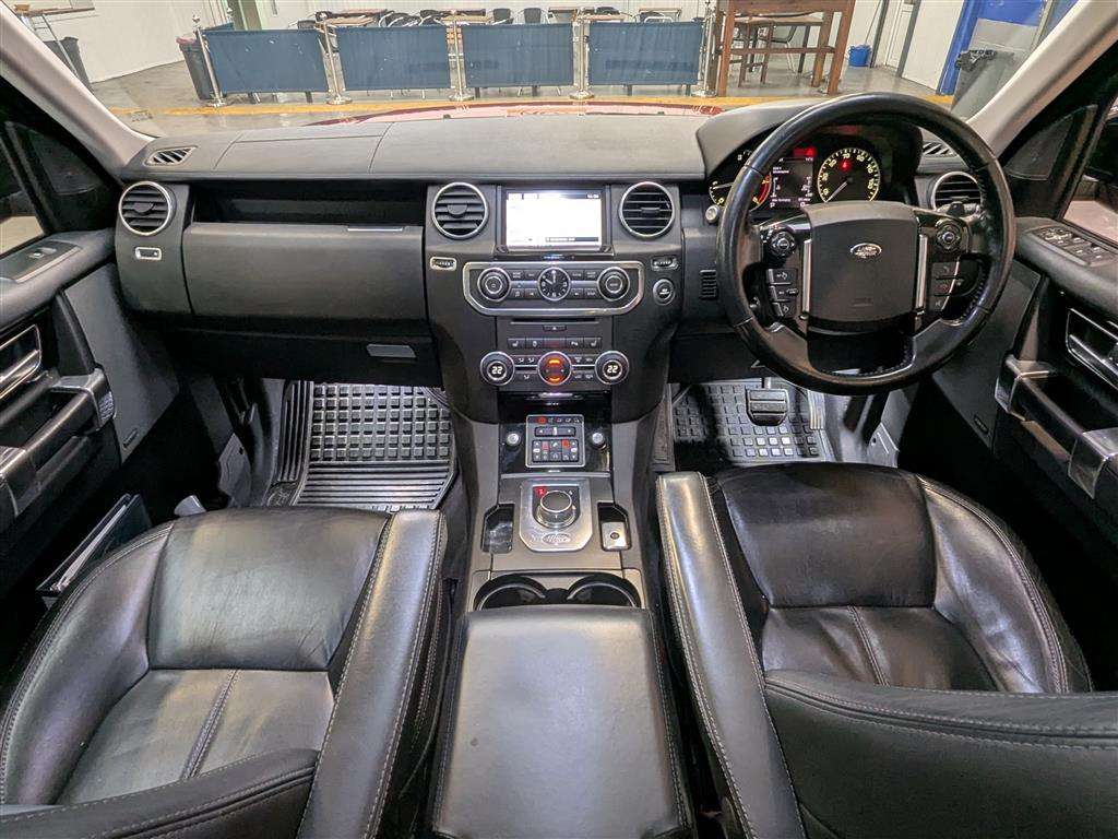 <p>2015 LAND ROVER DISCOVERY HSE SDV6 AUTO</p>