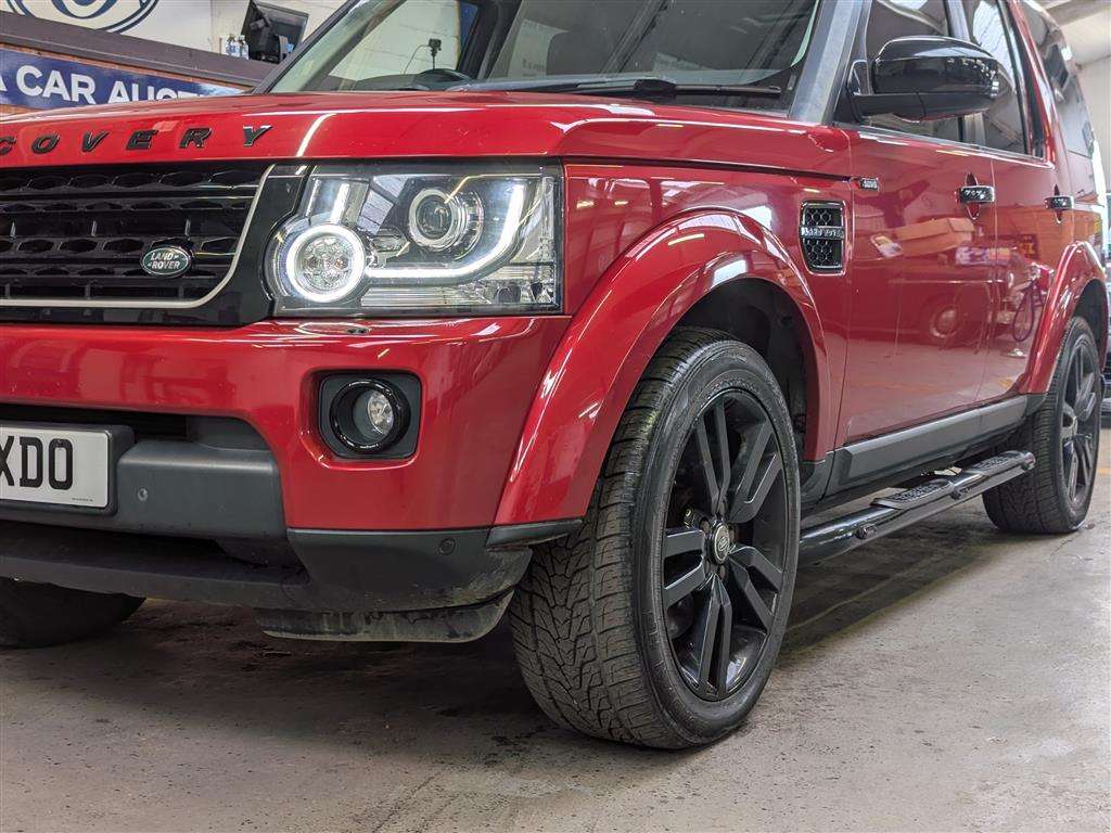 <p>2015 LAND ROVER DISCOVERY HSE SDV6 AUTO</p>