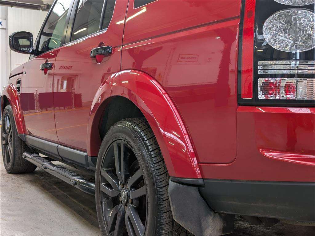 <p>2015 LAND ROVER DISCOVERY HSE SDV6 AUTO</p>