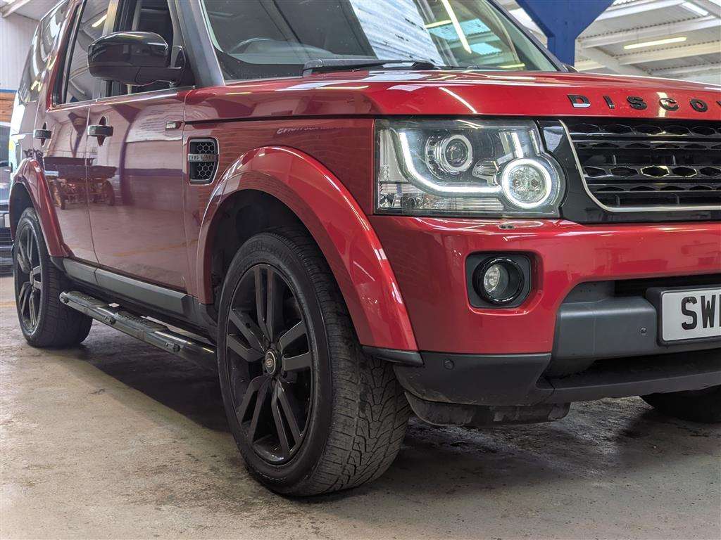 <p>2015 LAND ROVER DISCOVERY HSE SDV6 AUTO</p>