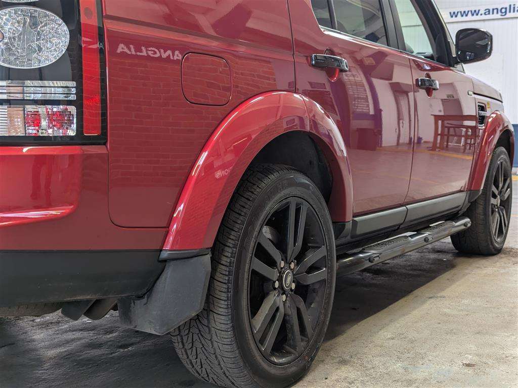 <p>2015 LAND ROVER DISCOVERY HSE SDV6 AUTO</p>