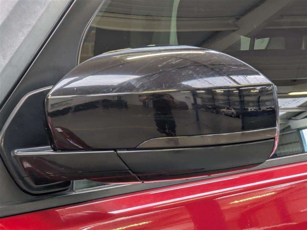 <p>2015 LAND ROVER DISCOVERY HSE SDV6 AUTO</p>