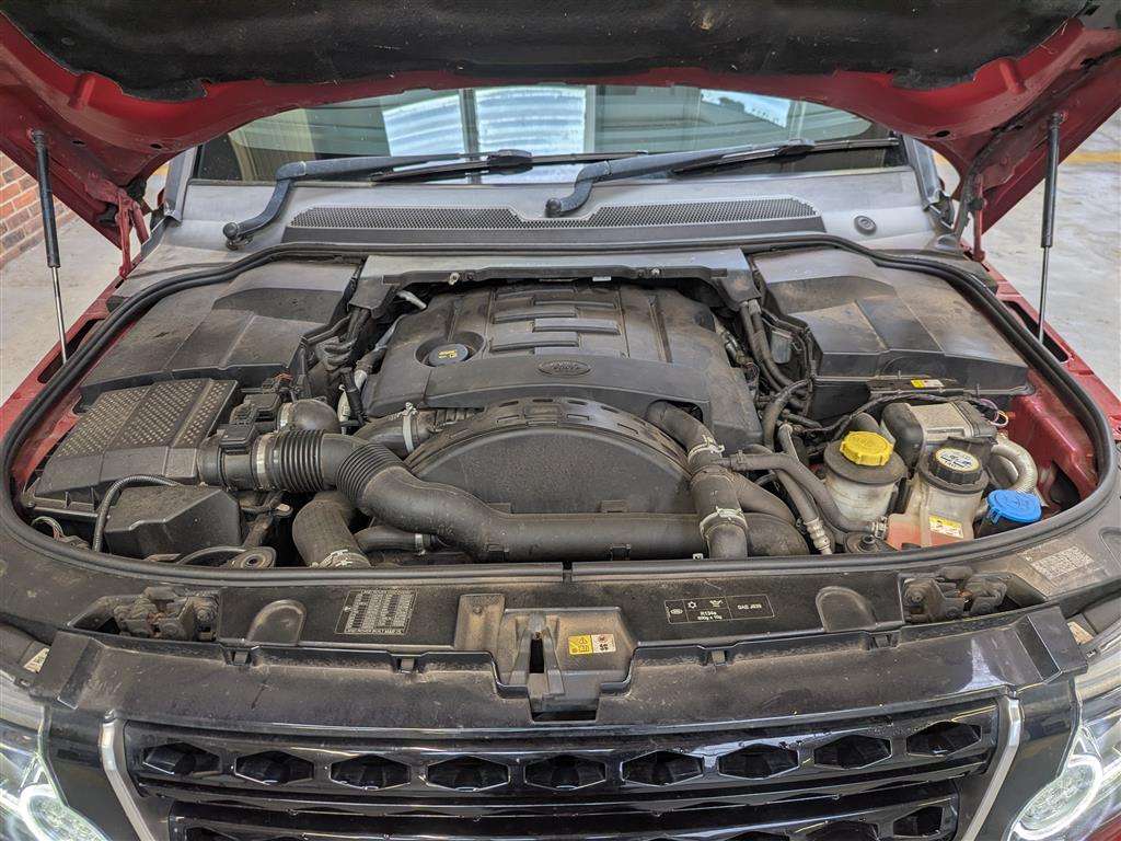 <p>2015 LAND ROVER DISCOVERY HSE SDV6 AUTO</p>