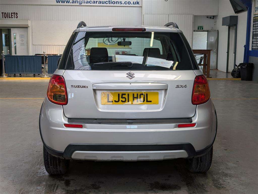 <p>2013 SUZUKI SX4 SZ4</p>