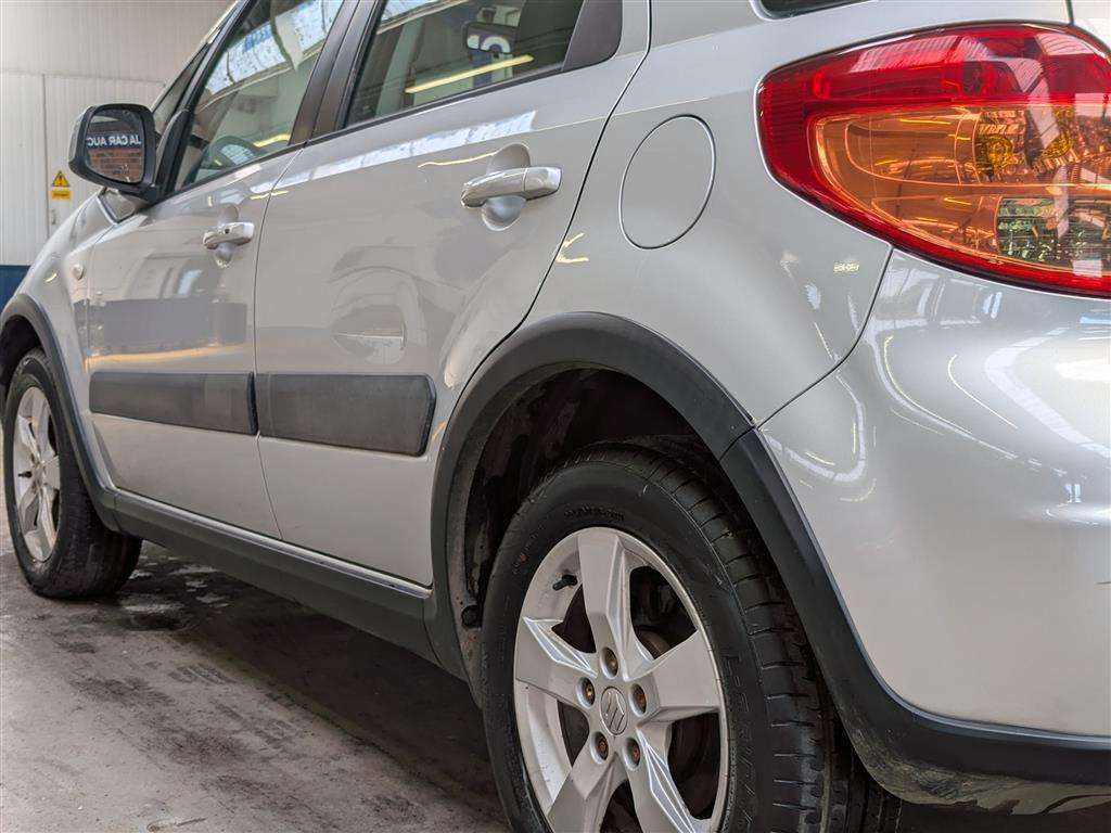 <p>2013 SUZUKI SX4 SZ4</p>