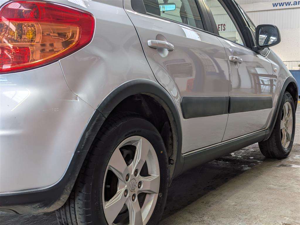 <p>2013 SUZUKI SX4 SZ4</p>