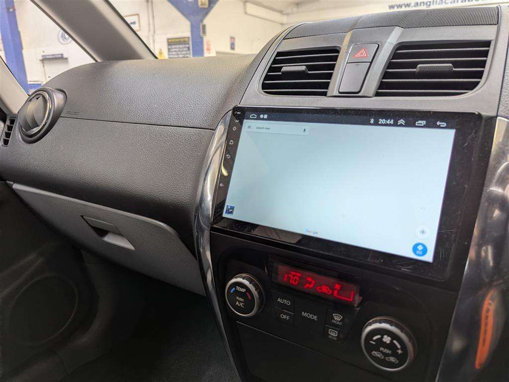 <p>2013 SUZUKI SX4 SZ4</p>