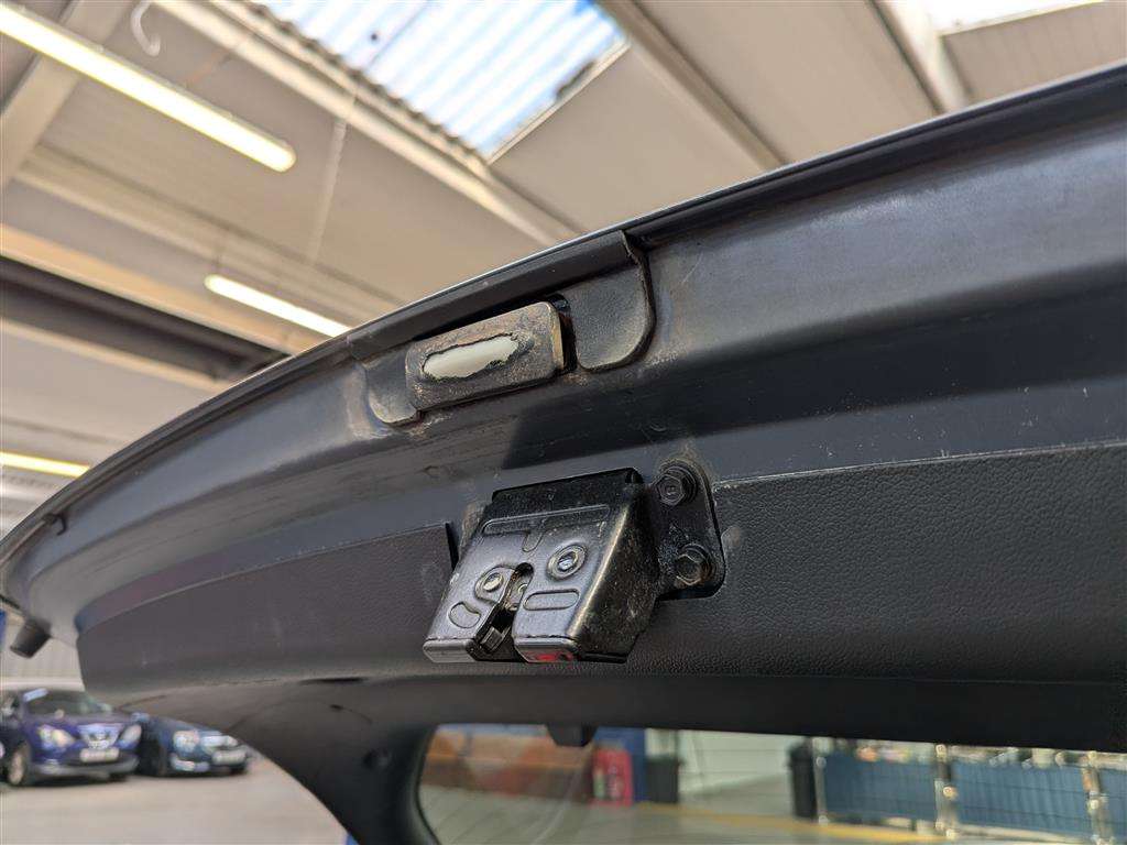 <p>2015 KIA CEED 3 ECODYNAMICS</p>