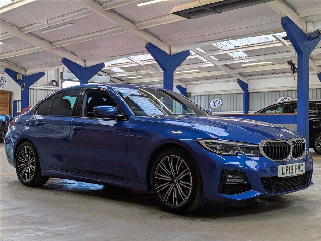 <p>2019 BMW 320D M SPORT AUTO</p>