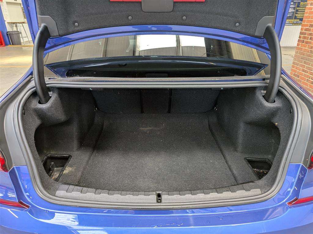 <p>2019 BMW 320D M SPORT AUTO</p>