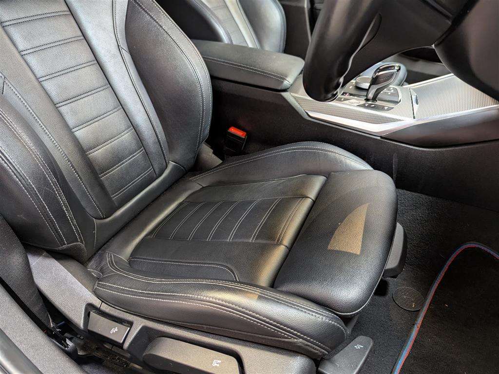 <p>2019 BMW 320D M SPORT AUTO</p>