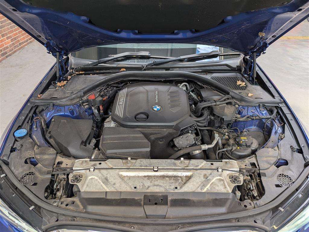 <p>2019 BMW 320D M SPORT AUTO</p>