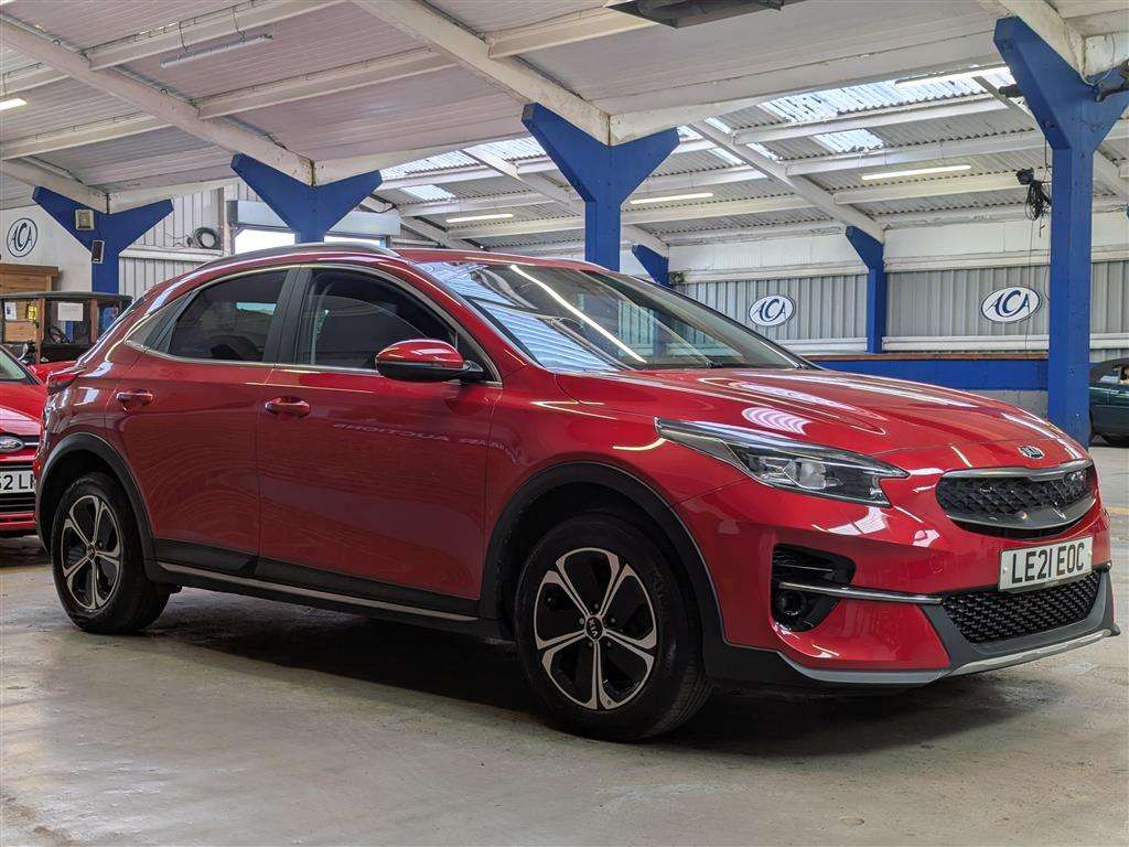 <p>2021 KIA XCEED 3 PHEV S-A</p>